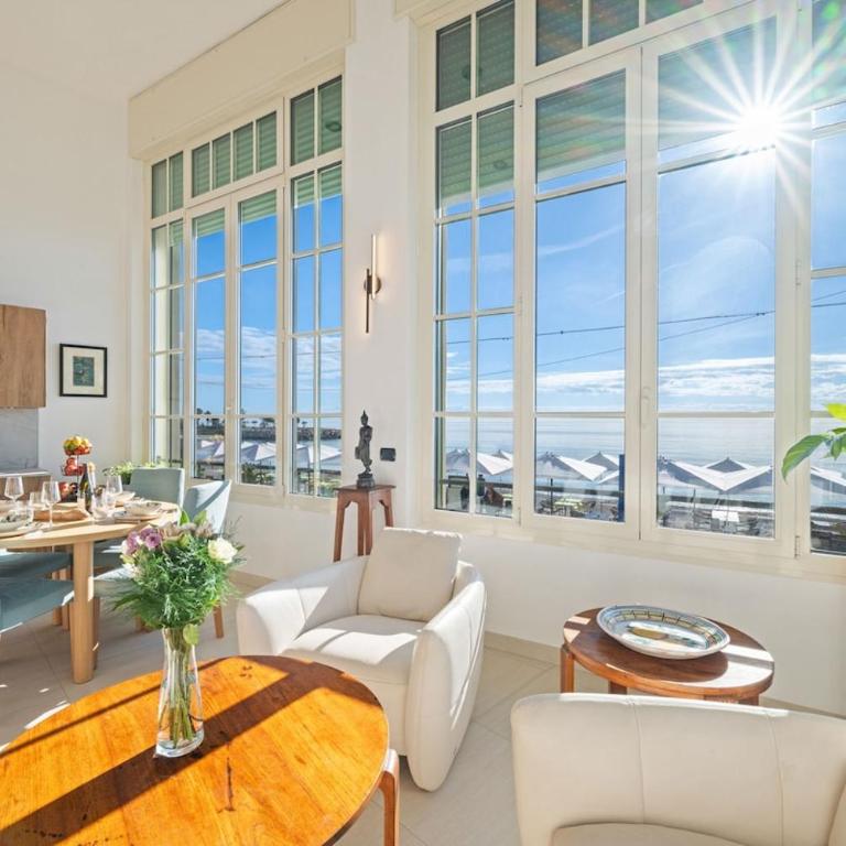 LE LUMINA appartement front de mer central clim - Apartment - 1