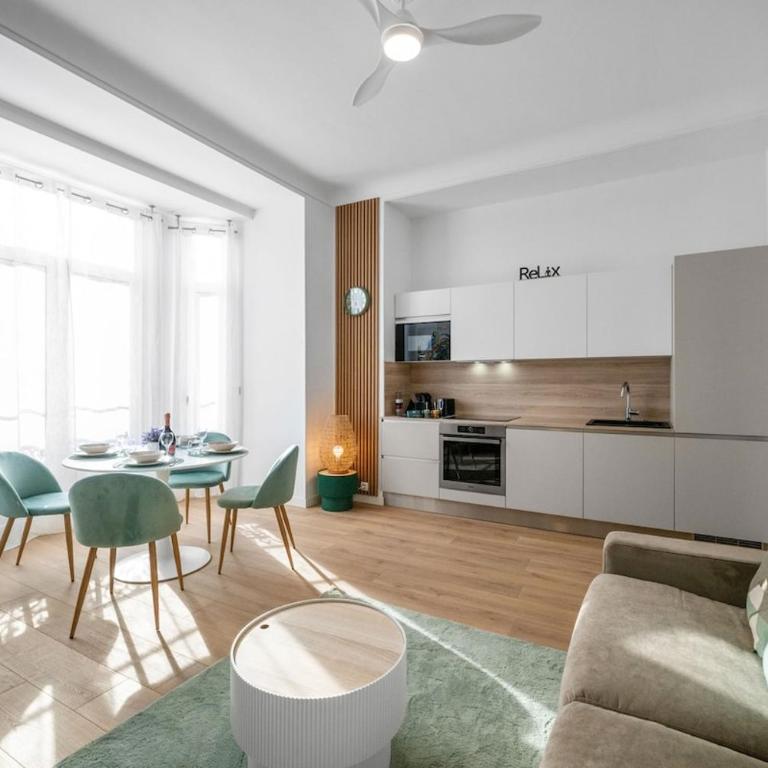 LE ZENITUDE Studio central à deux pas de la mer - Appartement - 16