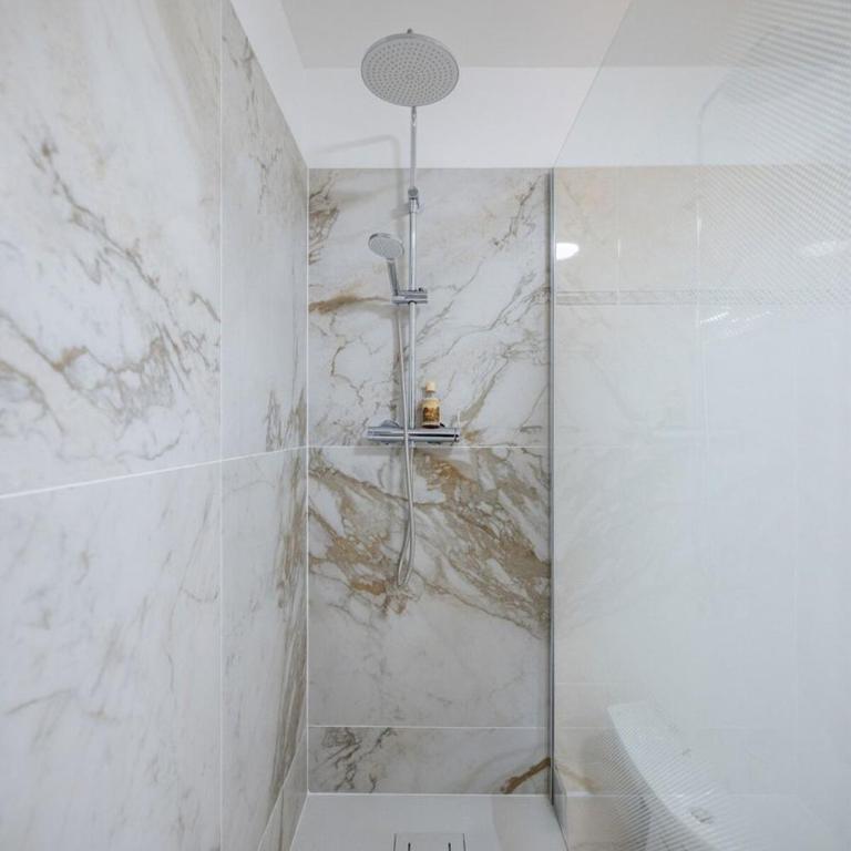 LE JARDIN DEDEN Hyper Centre Bord de Mer Wifi - Appartement - 17