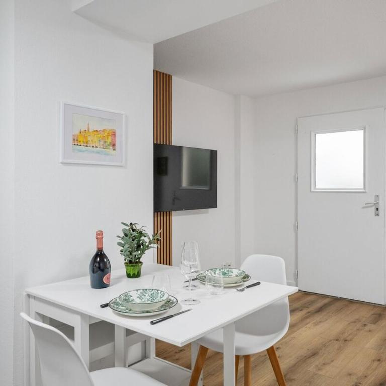 LE JARDIN DEDEN Hyper Centre Bord de Mer Wifi - Appartement - 11