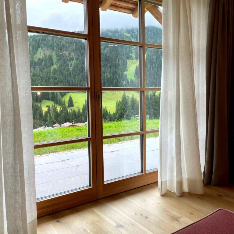 Surrounded by green - Luxury Chalet at the foot of the Dolomites - Apartamento - 5