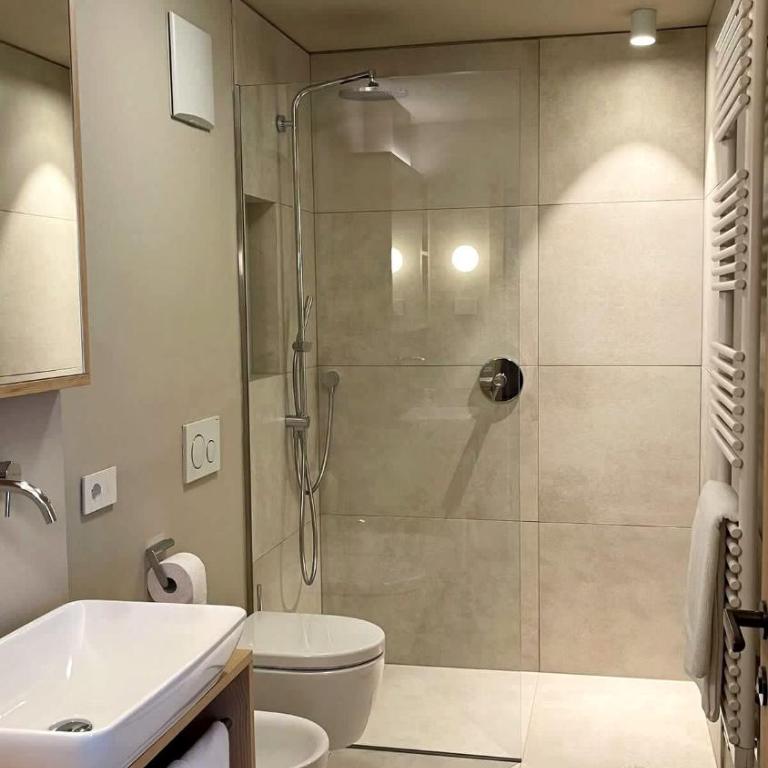 Surrounded by green - Luxury Chalet at the foot of the Dolomites - Apartamento - 10