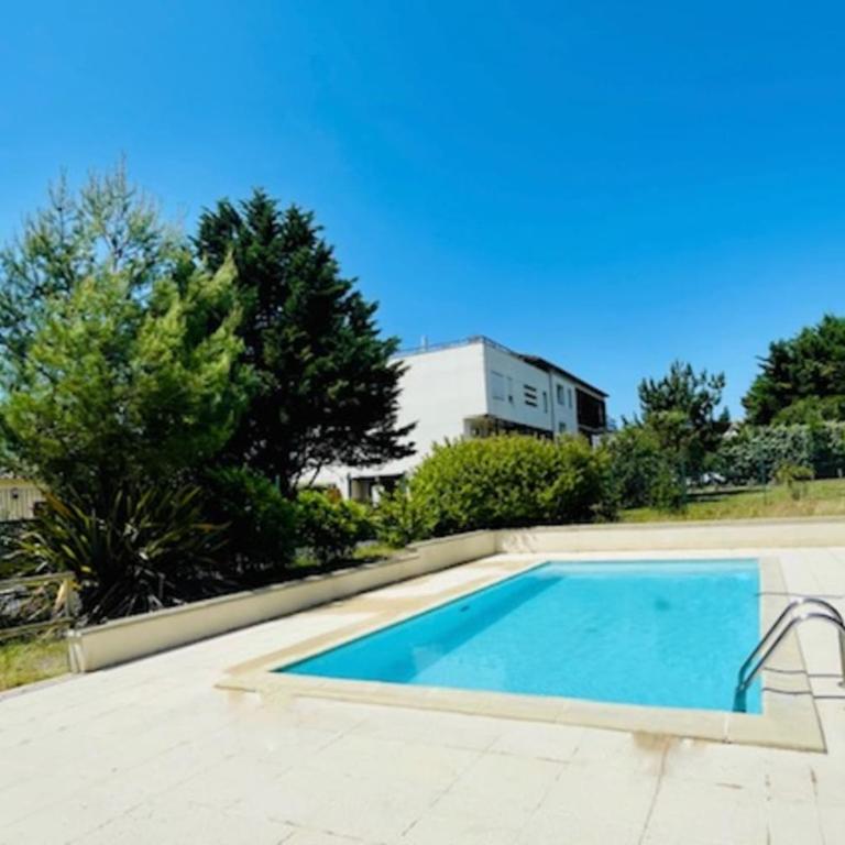 Apartment with terrace and pool - Apartment - 2