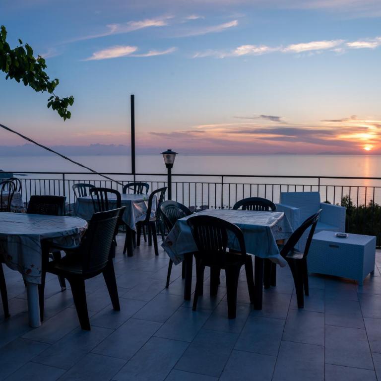 B&B "L'Eco del Mare" - Camera Quadrupla con Vista Mare - 12