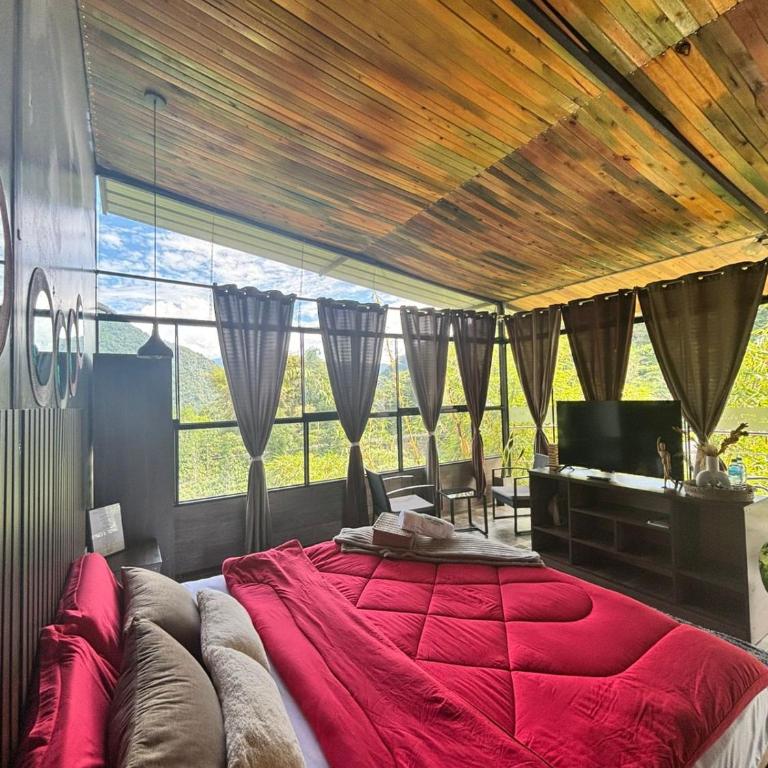 Inti Yaykuna Resort - Queen Room with Pool View - 1