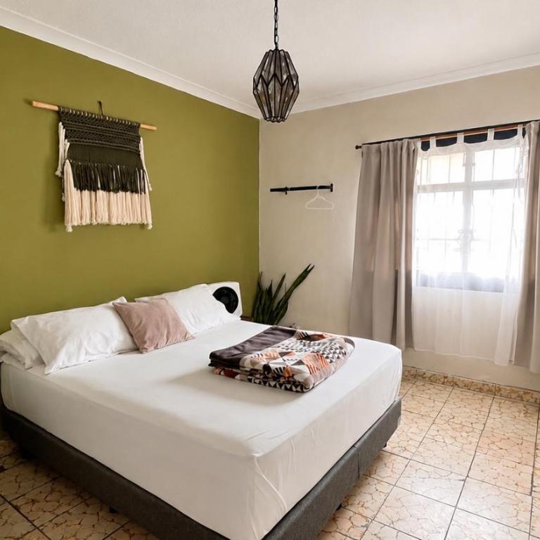Lool Beh Hostal - Zimmer mit Queensize-Bett und Gemeinschaftsbad - 1