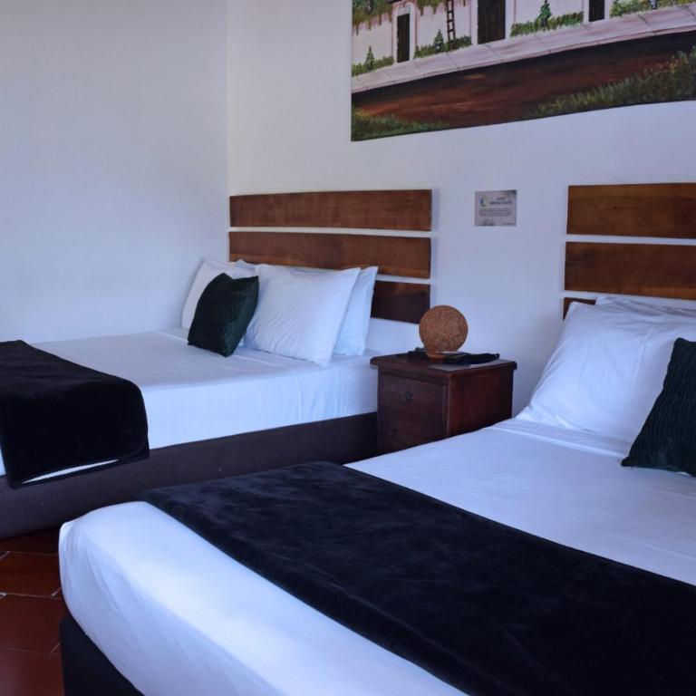 Hotel Campestre Palmas del Zamorano - Habitación Cuádruple Estándar - 1