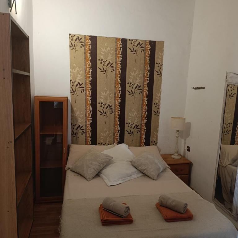 estudio muy centrico alicante , casco antiguo ,habitacion, salon comedor,pequeña cocina,baño ,balcon,air cond, - Appartement 1 Chambre - 4