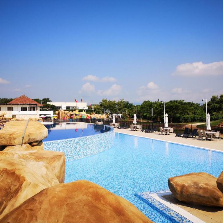 Full amenities, AC, Wi-Fi - Apartamento de 3 dormitorios - 17