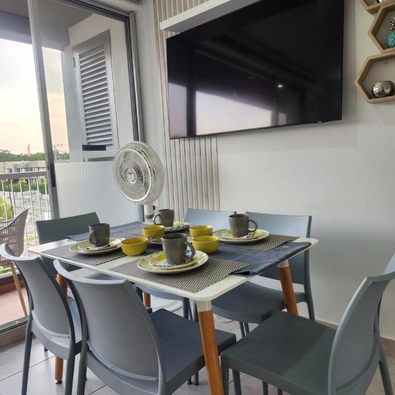 Full amenities, AC, Wi-Fi - Apartamento de 3 dormitorios - 58