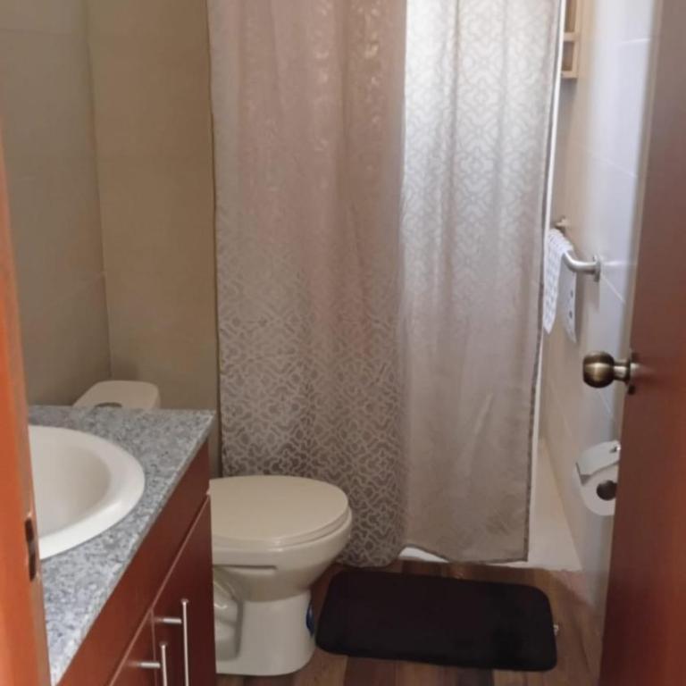 Casa Vacacional - Three-Bedroom House - 8