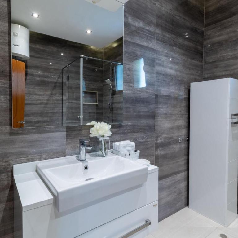 Arte Luxury Pool Apartmets - Apartment - Ground Floor - 3
