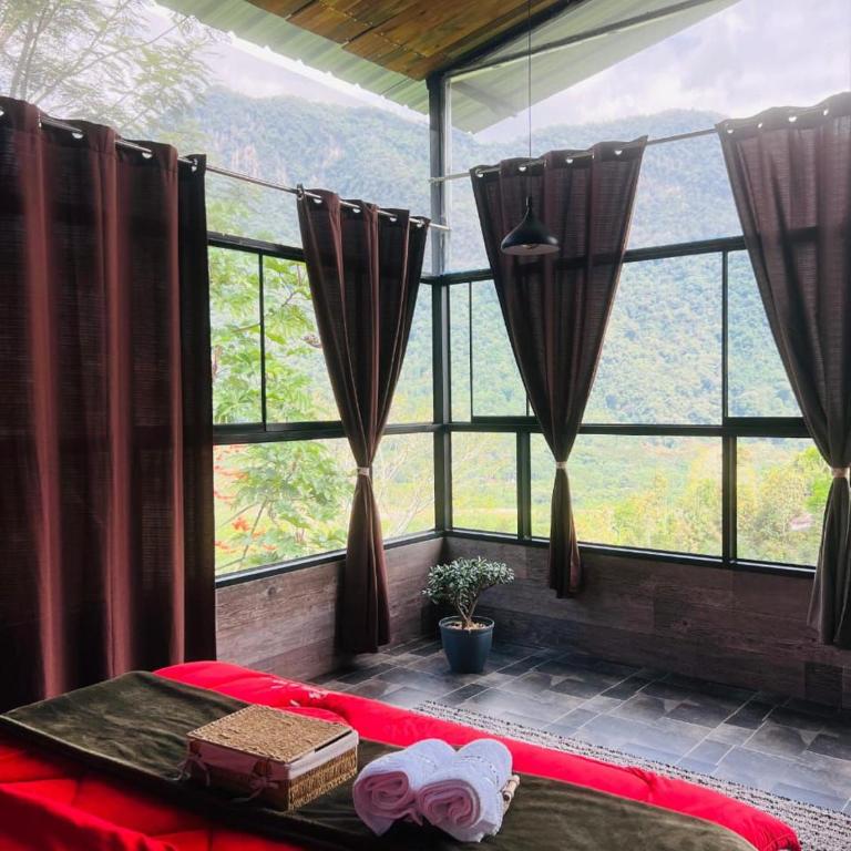 Inti Yaykuna Resort - King Room with Mountain View - 3