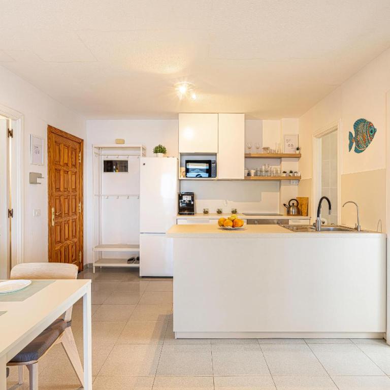 Blue Horizon Seaside Home in Puerto de Santiago - Apartment mit 2 Schlafzimmern, Terrasse und Meerblick - 10