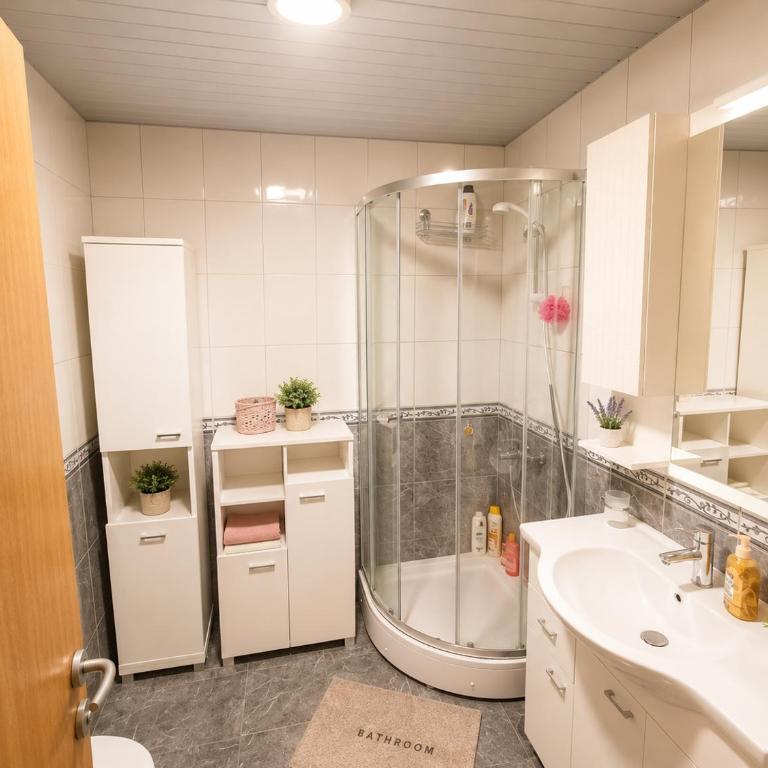 SeaSideApartman3 - One-Bedroom Apartment - 4