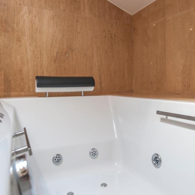 Exclusivo Ático con terraza en Plaza Mayor - Appartamento Deluxe con 1 Camera da Letto e Vista Città - 2