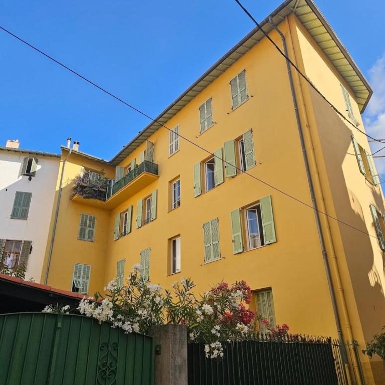 Apartment in Menton - Central - Appartement 2 Chambres - 6