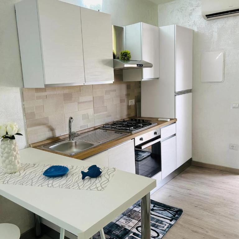 Casa Vacanza Li Menduli San Teodoro - Monolocale con Divano-Letto - 7