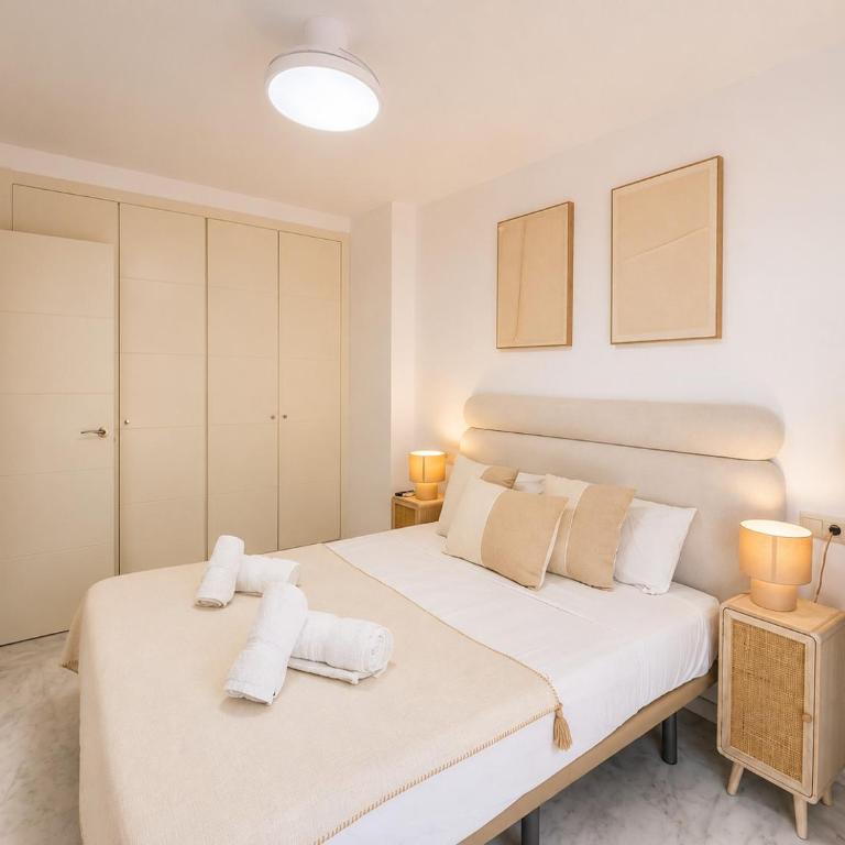 Apartamento con terraza y piscina en Puerto Marina - MISTRAL - Apartment mit 2 Schlafzimmern und Terrasse - 12
