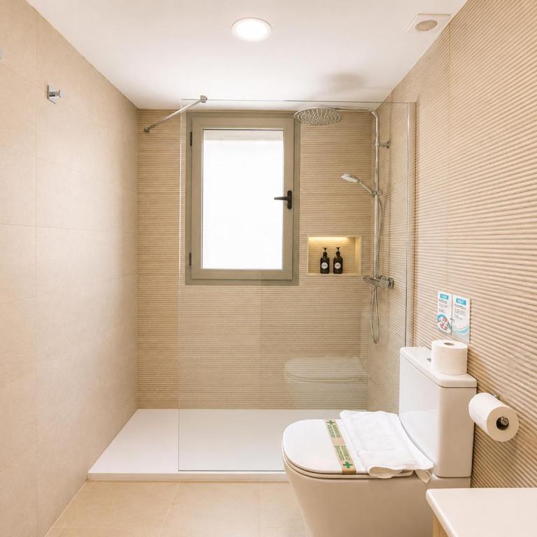 Apartamento con terraza y piscina en Puerto Marina - MISTRAL - Apartment mit 2 Schlafzimmern und Terrasse - 14