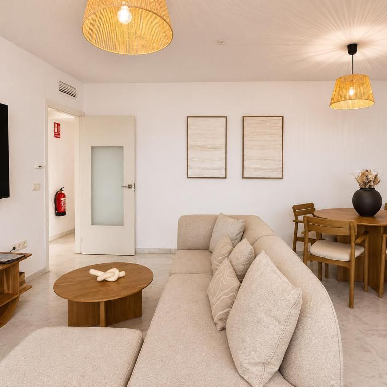 Apartamento con terraza y piscina en Puerto Marina - MISTRAL - Apartment mit 2 Schlafzimmern und Terrasse - 20