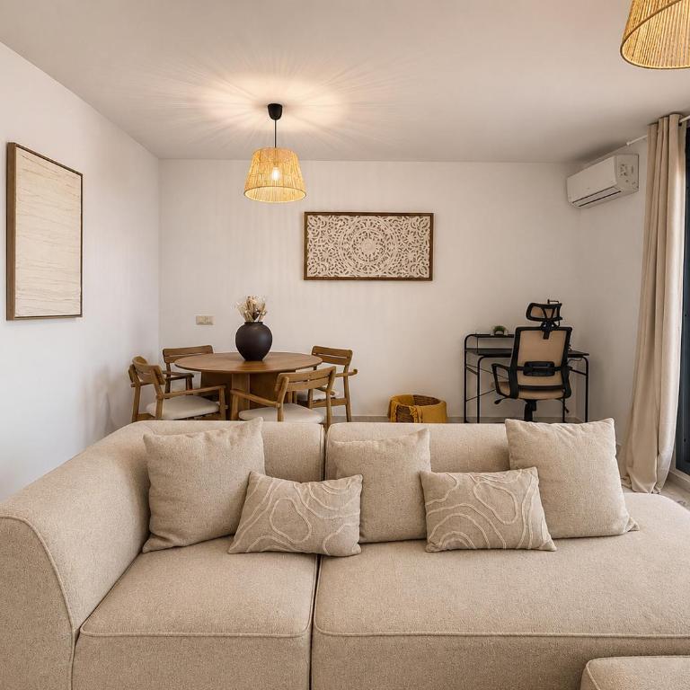 Apartamento con terraza y piscina en Puerto Marina - MISTRAL - Apartment mit 2 Schlafzimmern und Terrasse - 25