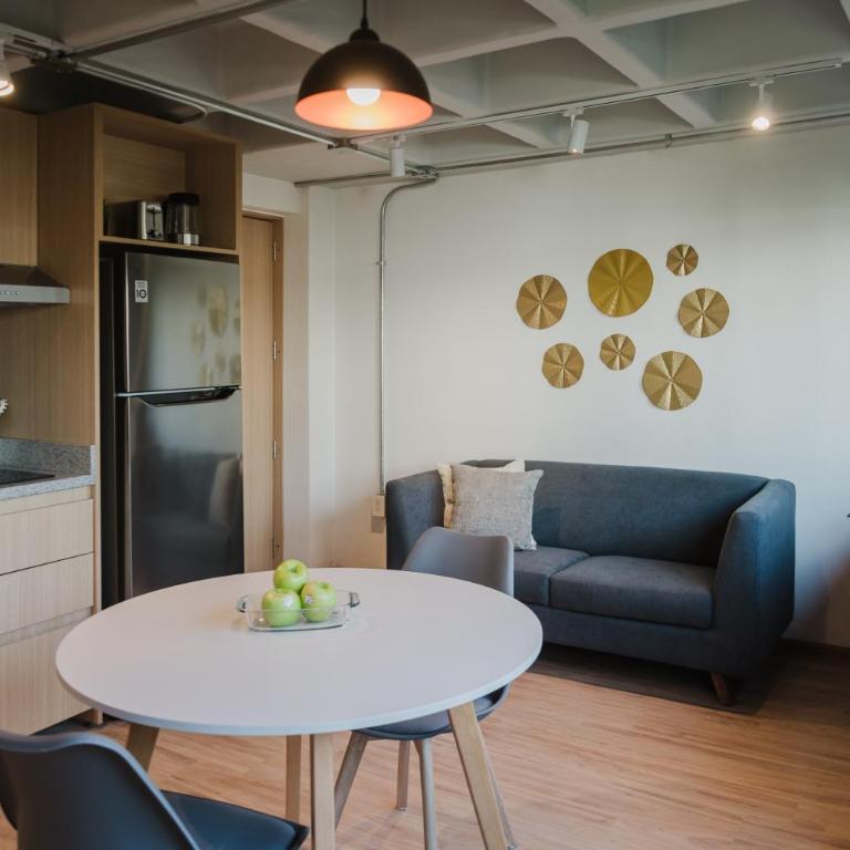 Praga Suites 9 Amazing 1BR Great location - Maison de Vacances - 1