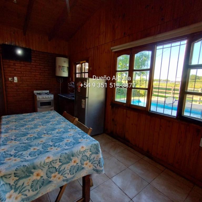 Cabaña a 13 cuadras de la Playa Principal - Two-Bedroom House - 3