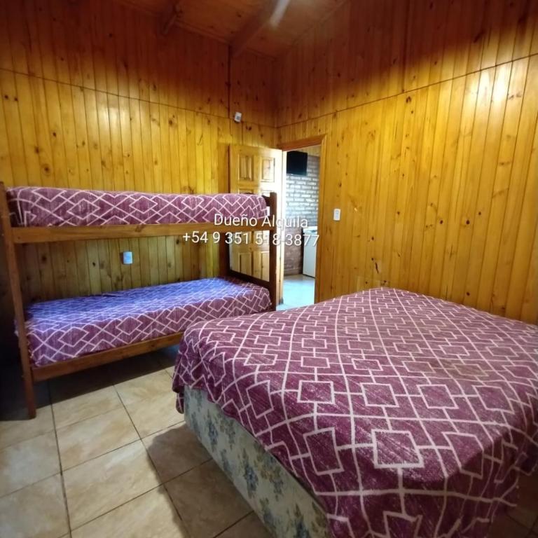 Cabaña a 13 cuadras de la Playa Principal - Two-Bedroom House - 7