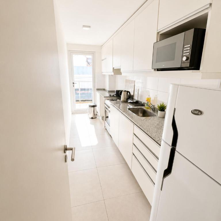 Boutique Palermo - Two-Bedroom Deluxe Apartment with Balcony - 5