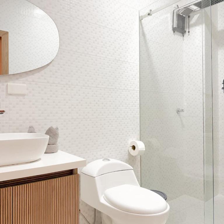 Diamond Beach Suite Pool Jacuzzi & Oceanfront - Apartment - 12