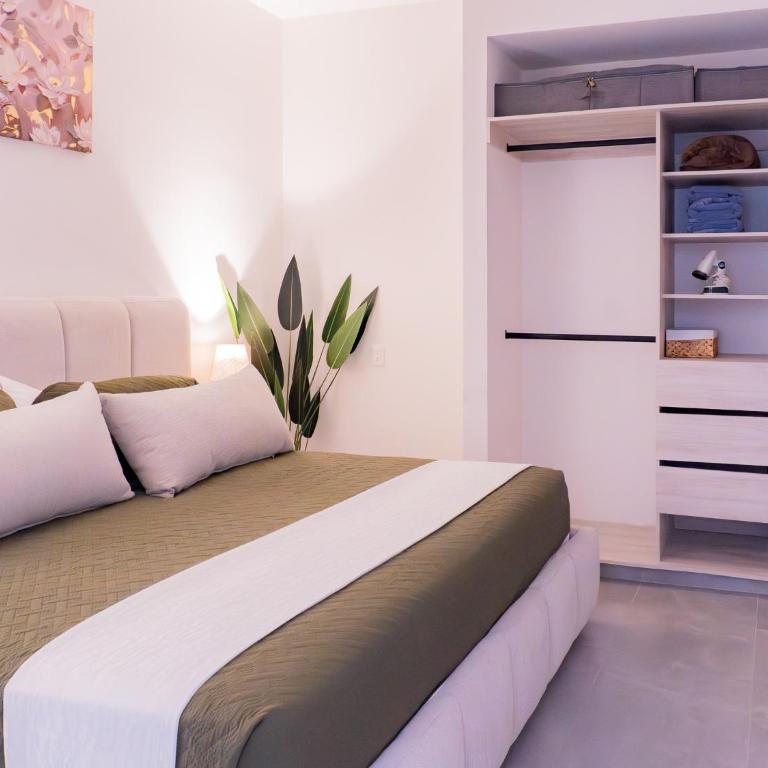 Departamento de lujo en Zona Dorada, Alberca Infinity, A 1 cuadra de la playa - Two-Bedroom Apartment with Balcony - 20