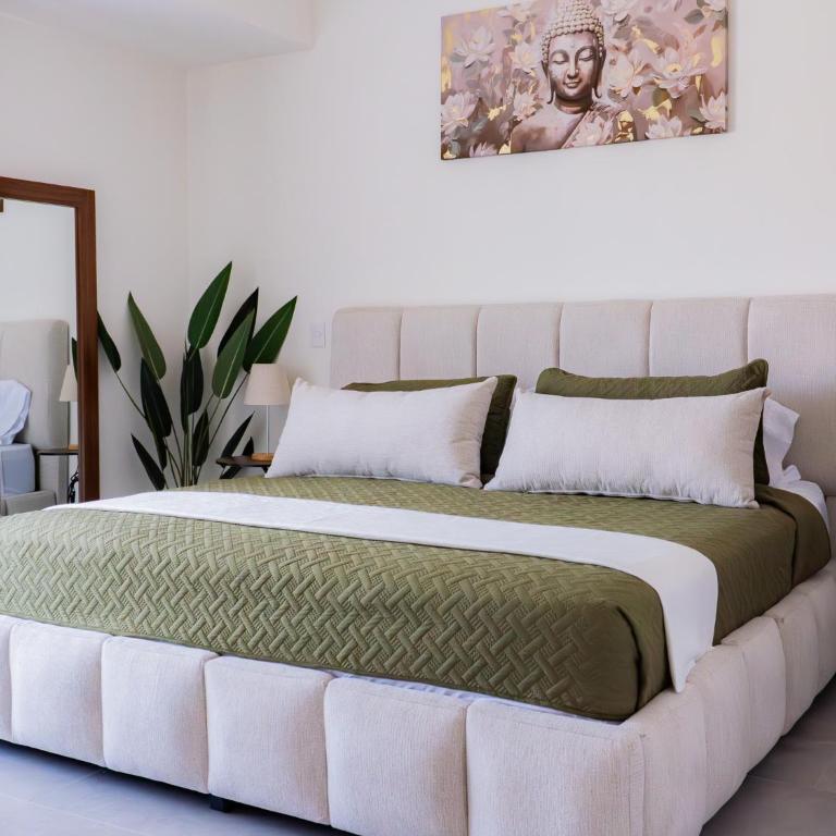 Departamento de lujo en Zona Dorada, Alberca Infinity, A 1 cuadra de la playa - Two-Bedroom Apartment with Balcony - 2