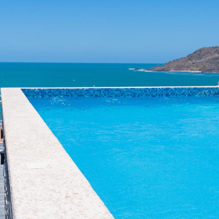 Departamento de lujo en Zona Dorada, Alberca Infinity, A 1 cuadra de la playa - Two-Bedroom Apartment with Balcony - 1