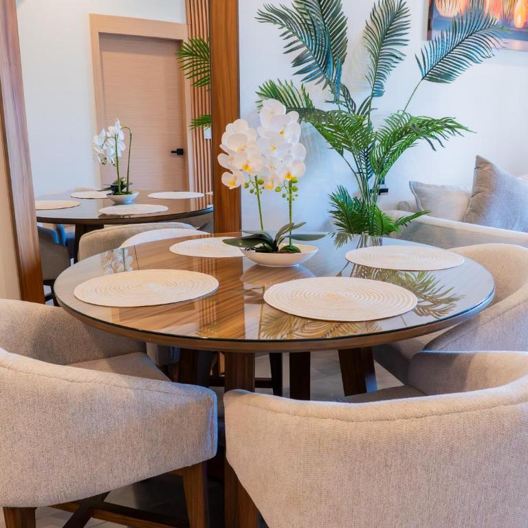 Departamento de lujo en Zona Dorada, Alberca Infinity, A 1 cuadra de la playa - Two-Bedroom Apartment with Balcony - 9