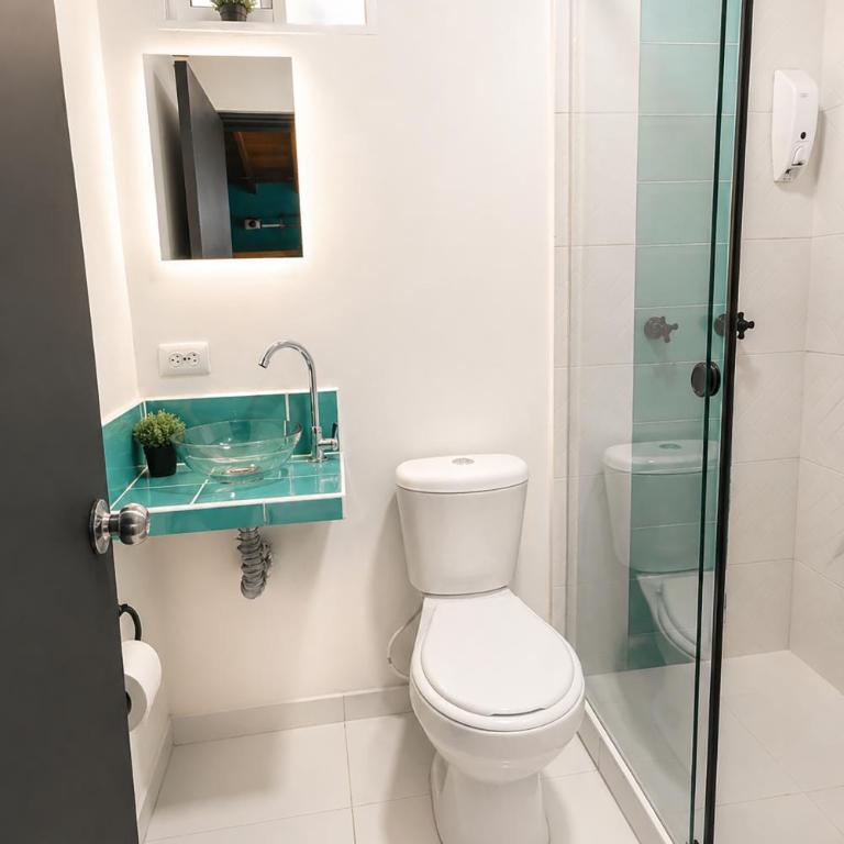 Living Hotel - Deluxe Double Room with Two Double Beds - 4