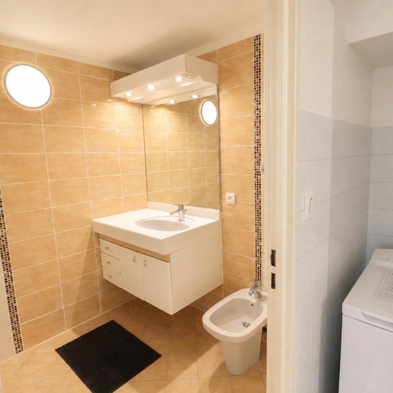 Spacieux T3, terrasse vue montagne - 6 pers. - FR-1-472-221 - Apartment - 12
