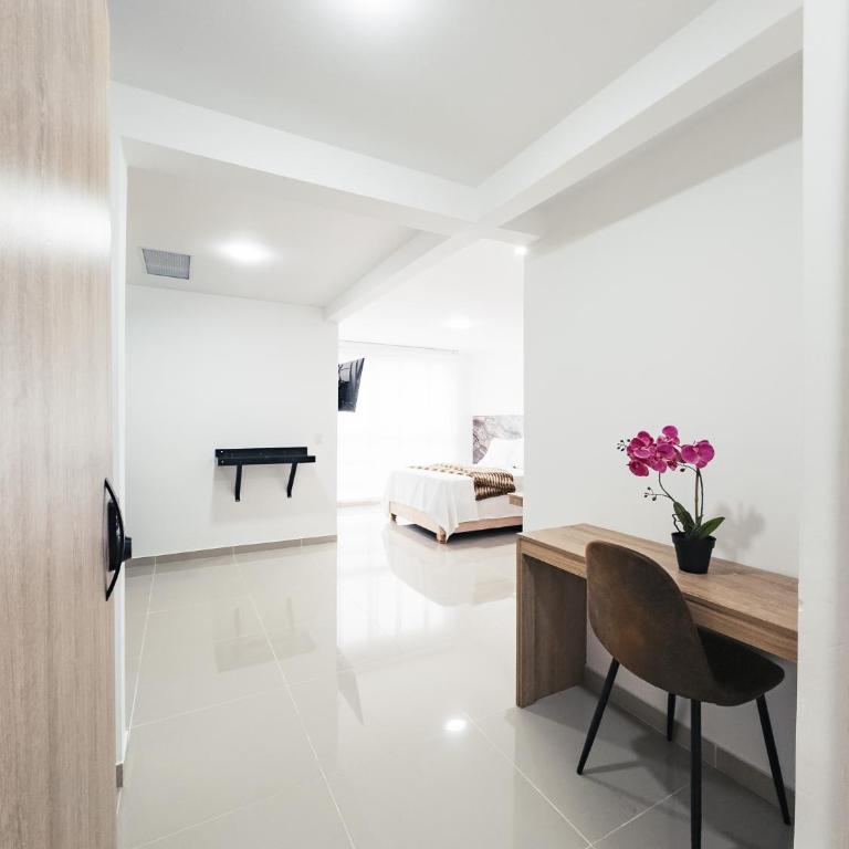 Colseguros - Deluxe One-Bedroom Apartment with City View - 5