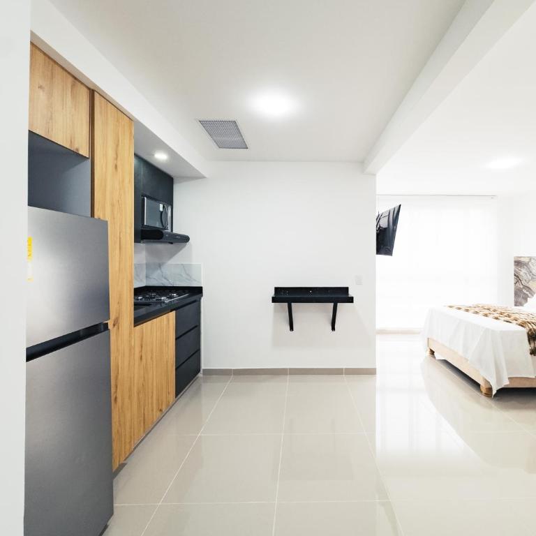 Colseguros - Deluxe One-Bedroom Apartment with City View - 14