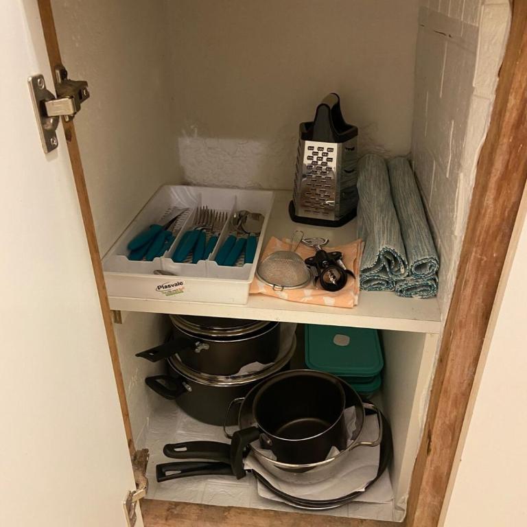 Turquoise, 2 bedroom garage, great location - Two-Bedroom Apartment - 22