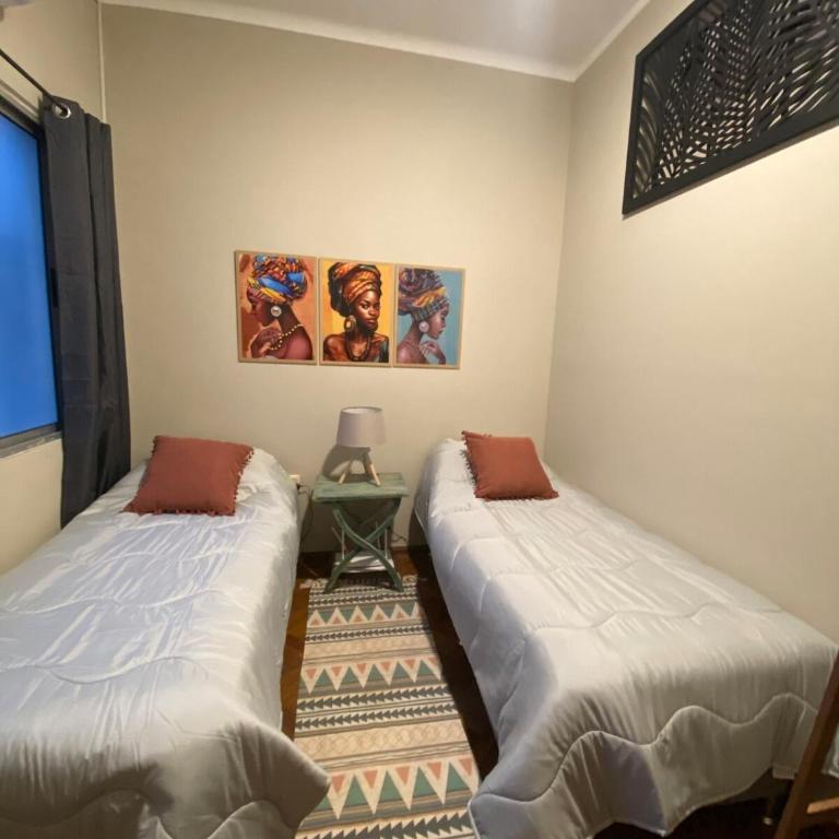 Turquoise, 2 bedroom garage, great location - Two-Bedroom Apartment - 24