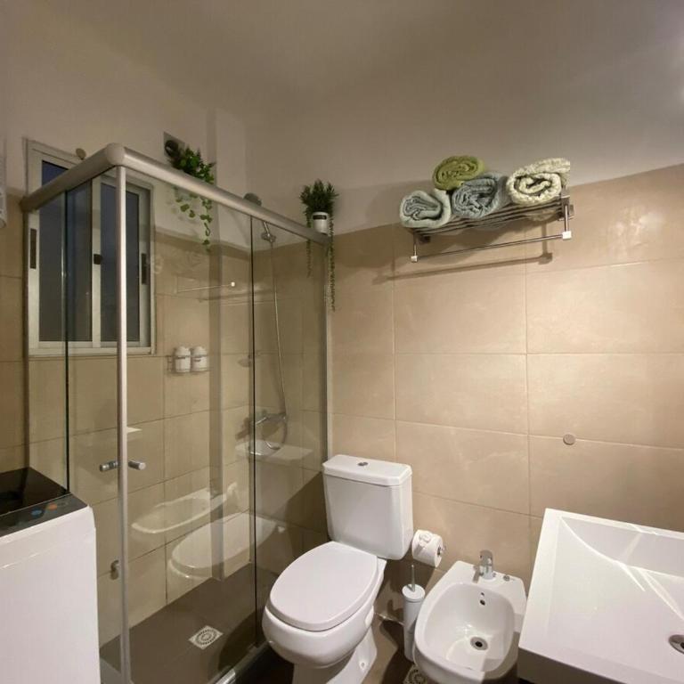 Turquoise, 2 bedroom garage, great location - Two-Bedroom Apartment - 26
