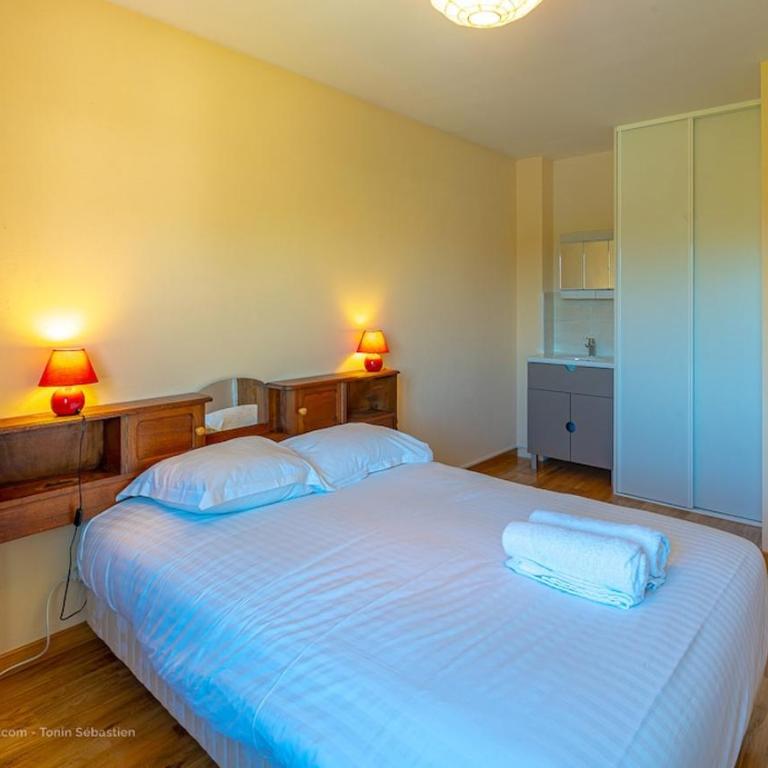 Villa des Amarylis - 3 bedrooms, parking, and garden - Three-Bedroom House - 25