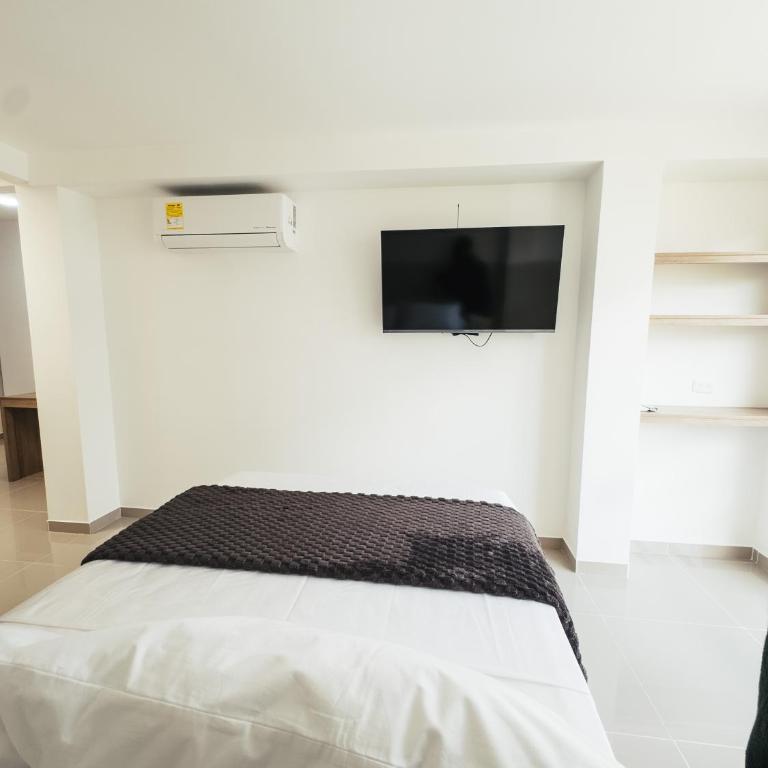 Colseguros - Deluxe One-Bedroom Apartment with City View - 56