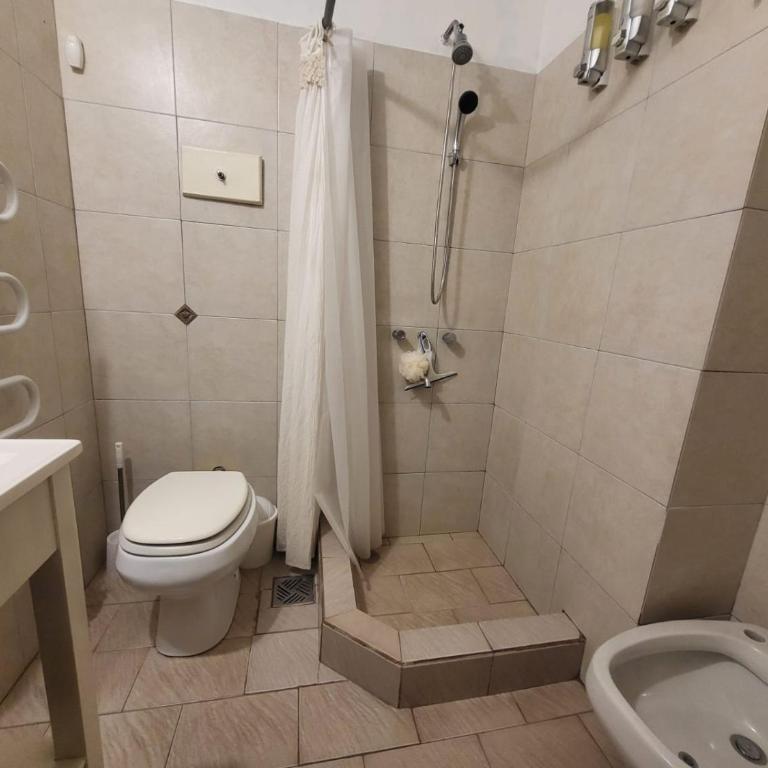 DEPARTAMENTO cerca de CABA hasta 4 personas Parking Gratis Patio ideal familias estadias cortas por Trabajo Recitales Salud y Capacitaciones - Apartamento de 1 dormitorio - 21