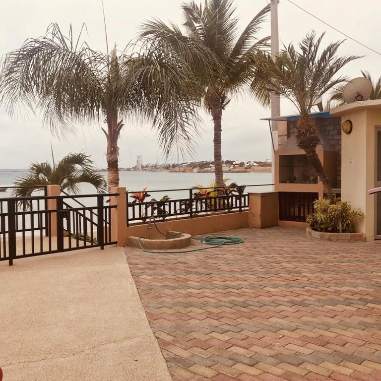 Nice apartment facing the sea and at the foot of the beach in punta blanca - Apartment - 2