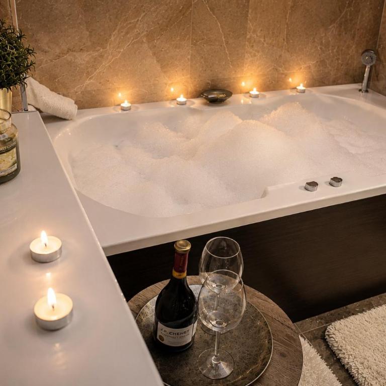 Galaxy Apartments - Soba sa king-sajz krevetom i spa kadom - 15