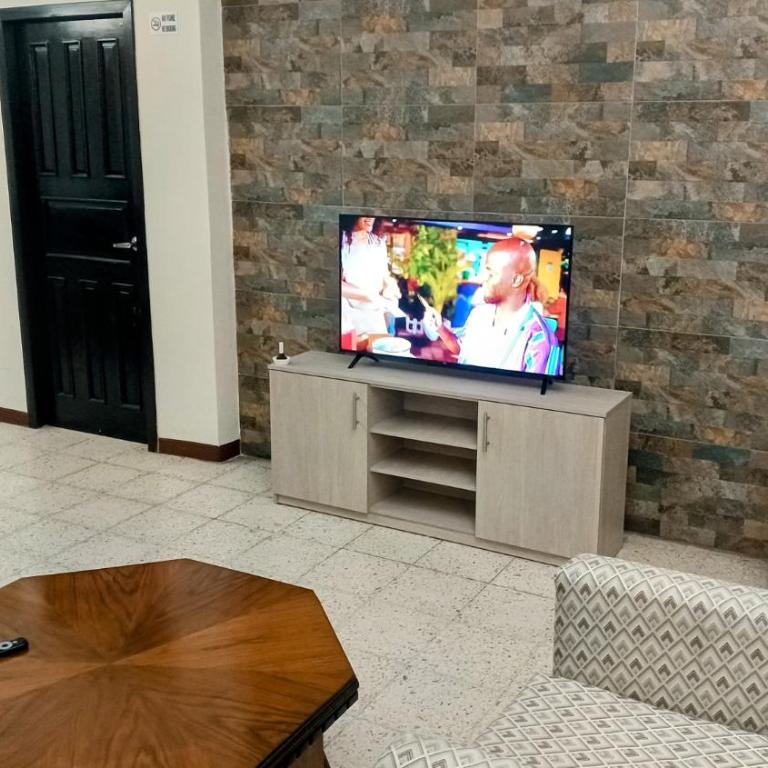 Dpto Kennedy 4dorm 1-9pers 6camas Parqueo - Apartamento - 3