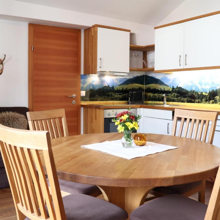 Haus Waldblick - Apartment mit 2 Schlafzimmern und Balkon - 1