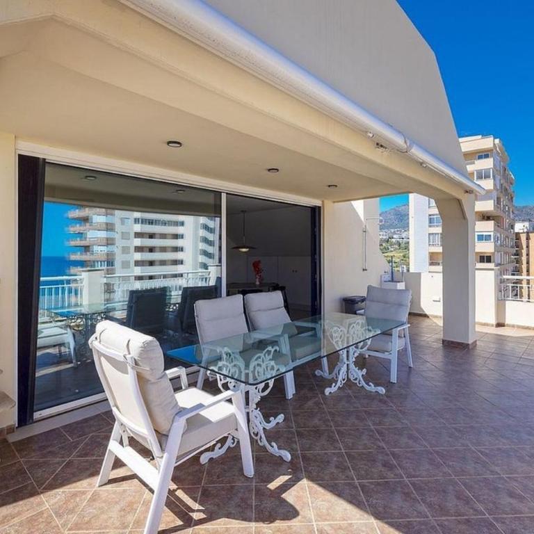 Apartamento con 3BDR sea view - Three-Bedroom Apartment with View - 3